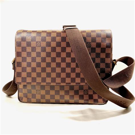 louis vuitton messenger bag men's cheap|louis vuitton body bag men.